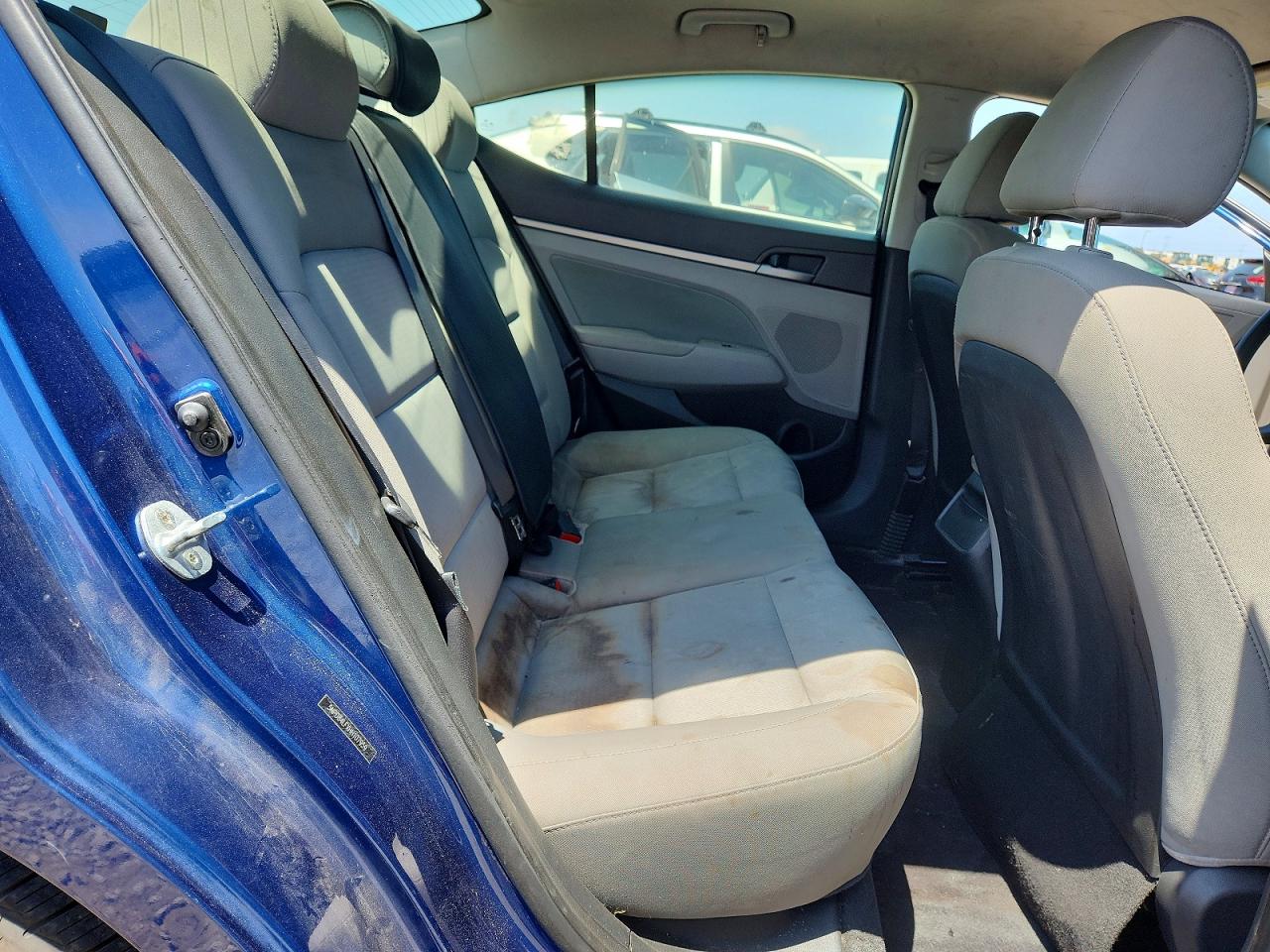 2017 HYUNDAI ELANTRA SE photo 28