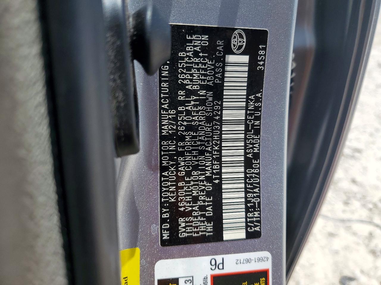 2017 TOYOTA CAMRY LE photo 23