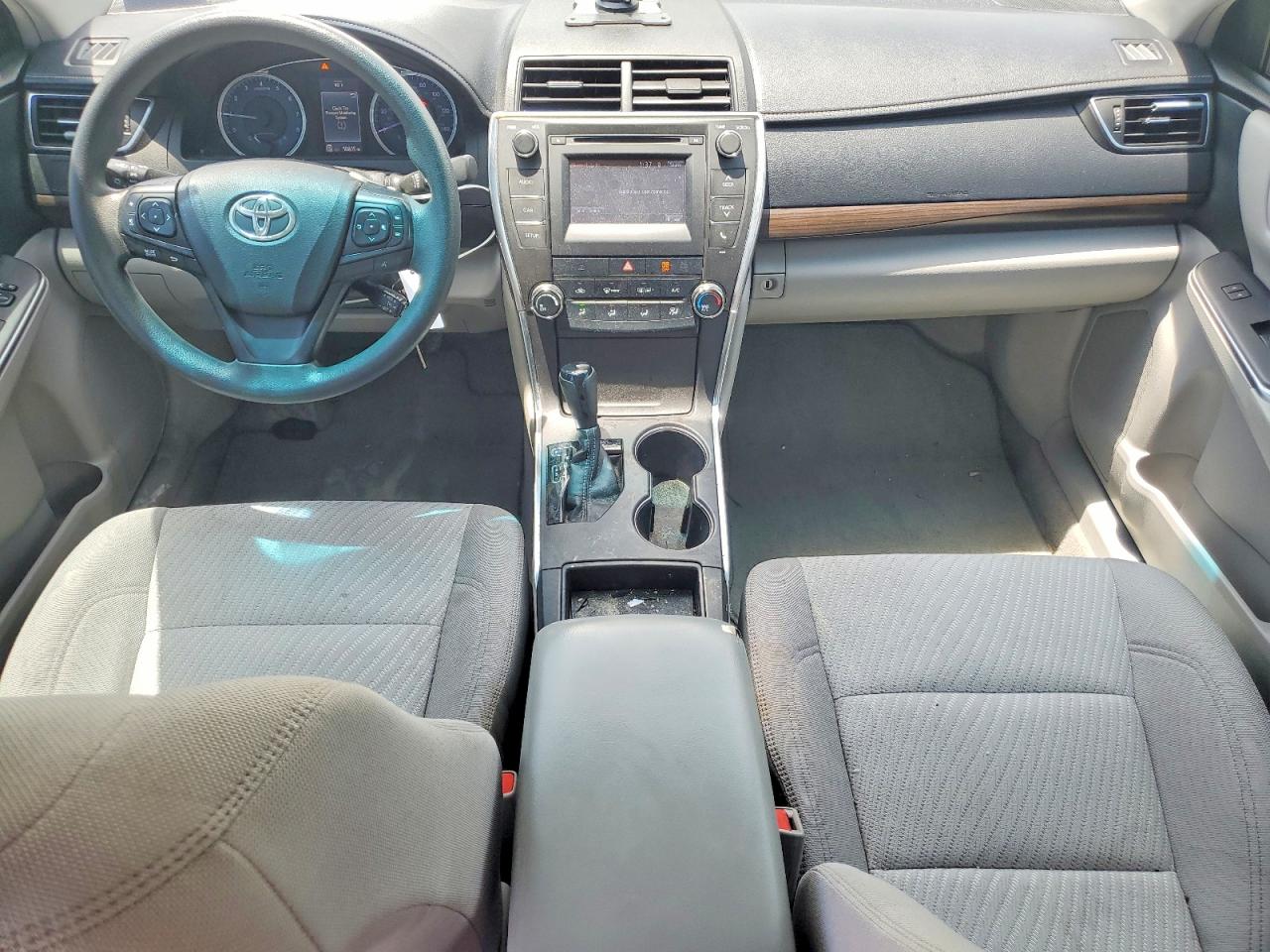 2017 TOYOTA CAMRY LE photo 15