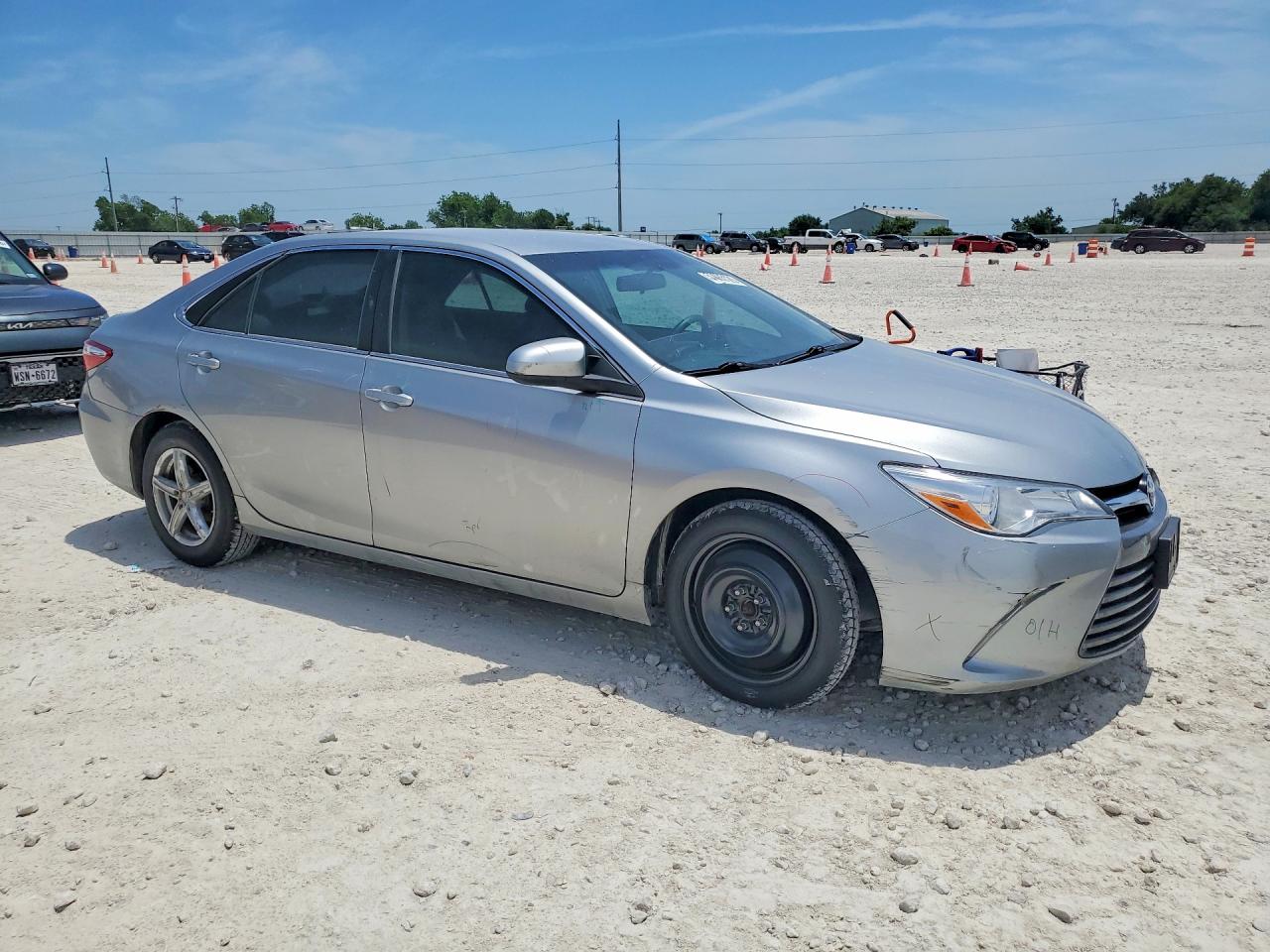 2017 TOYOTA CAMRY LE photo 7