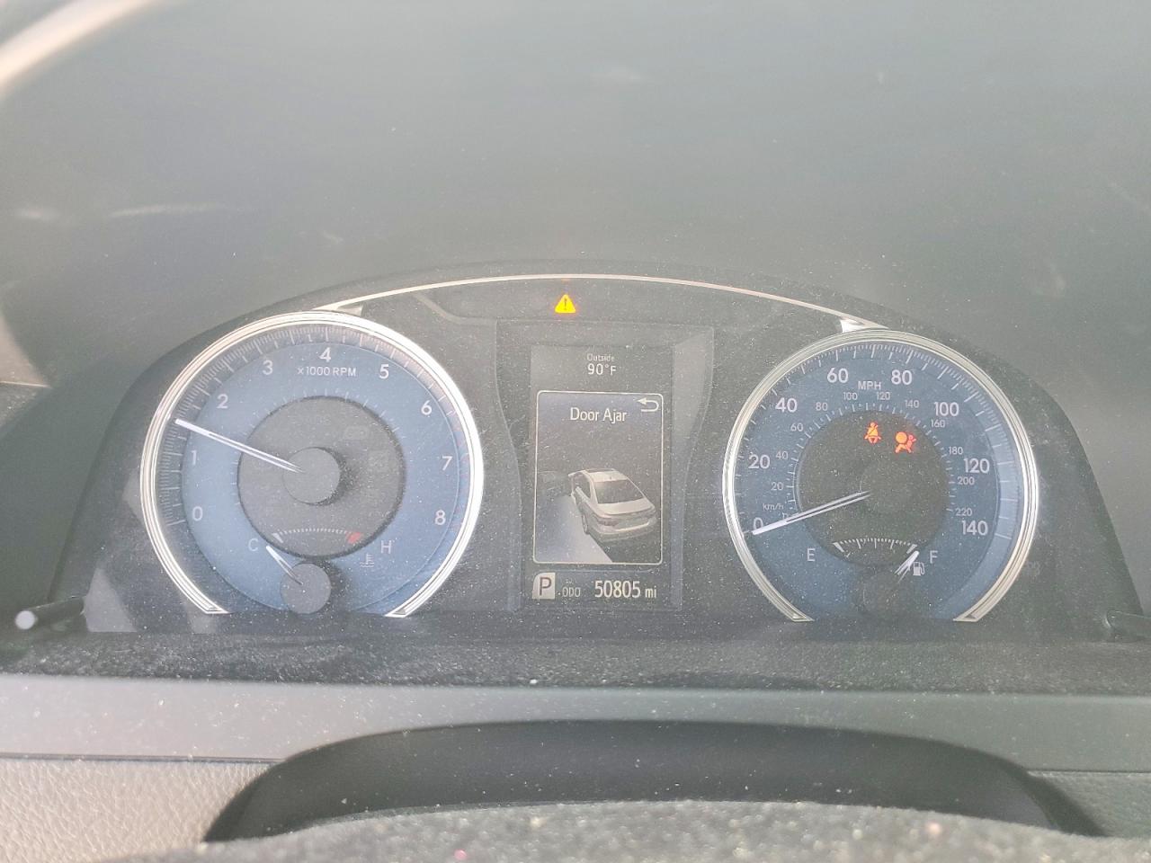 2017 TOYOTA CAMRY LE photo 17