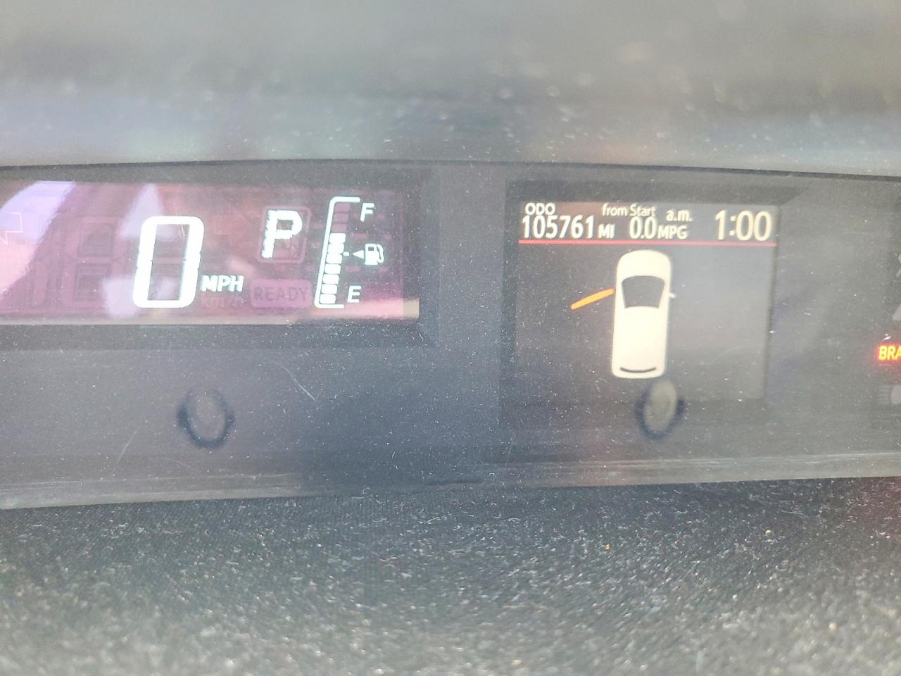 2014 TOYOTA PRIUS C TWO photo 9