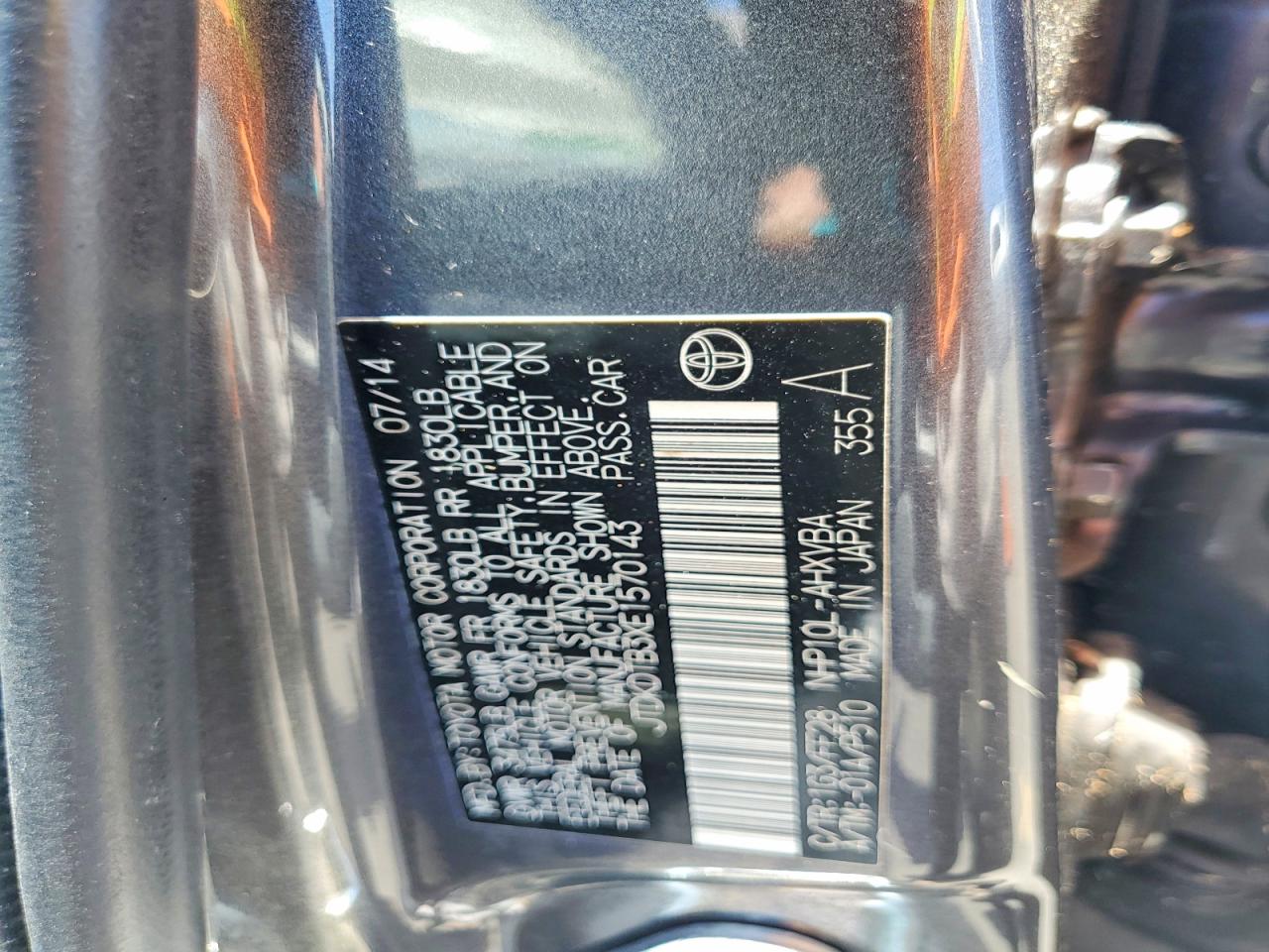 2014 TOYOTA PRIUS C TWO photo 12