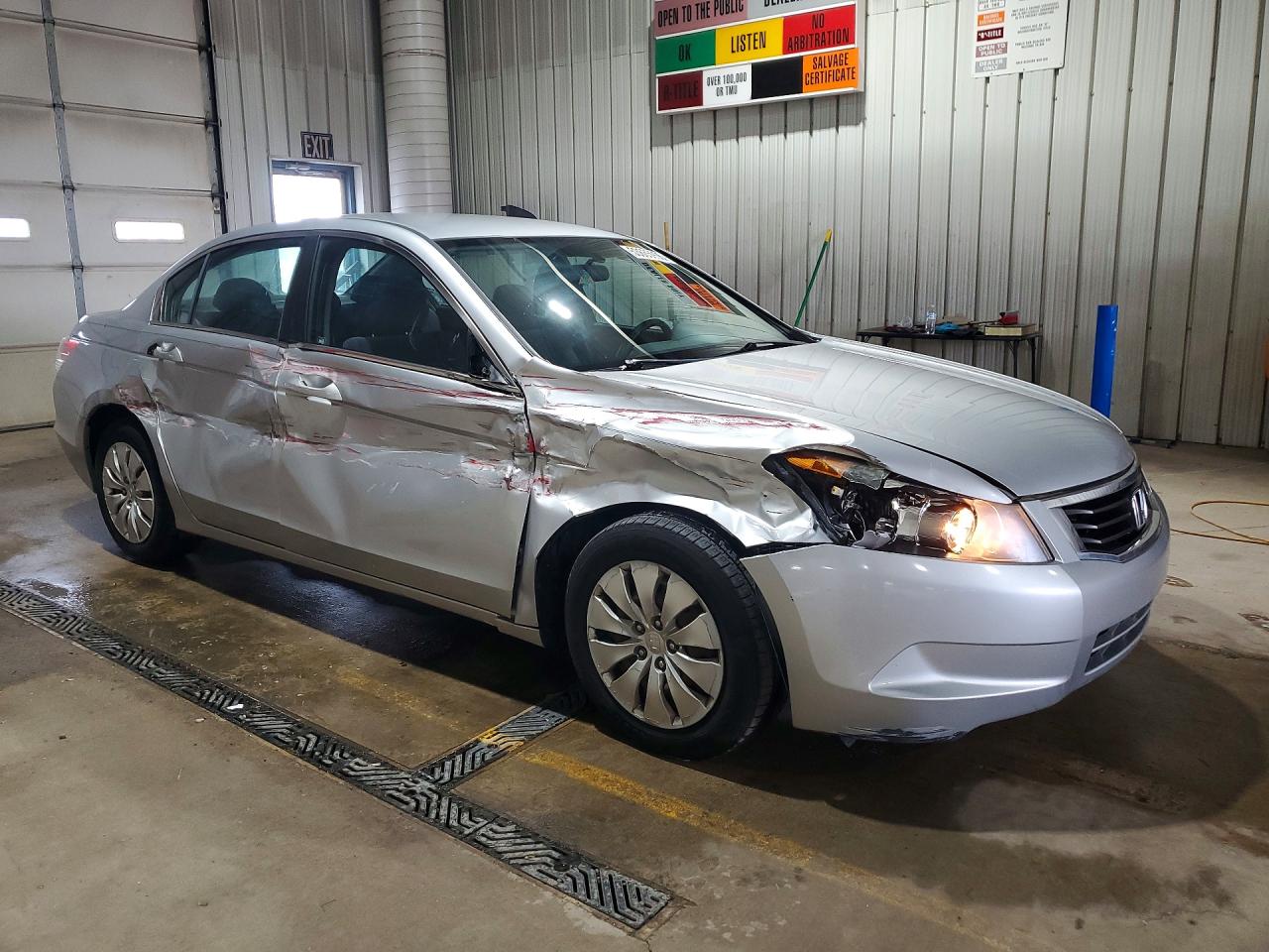 2010 HONDA ACCORD LX photo 4