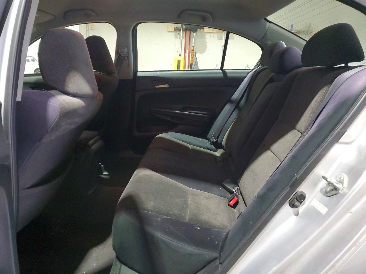 2010 HONDA ACCORD LX photo 10