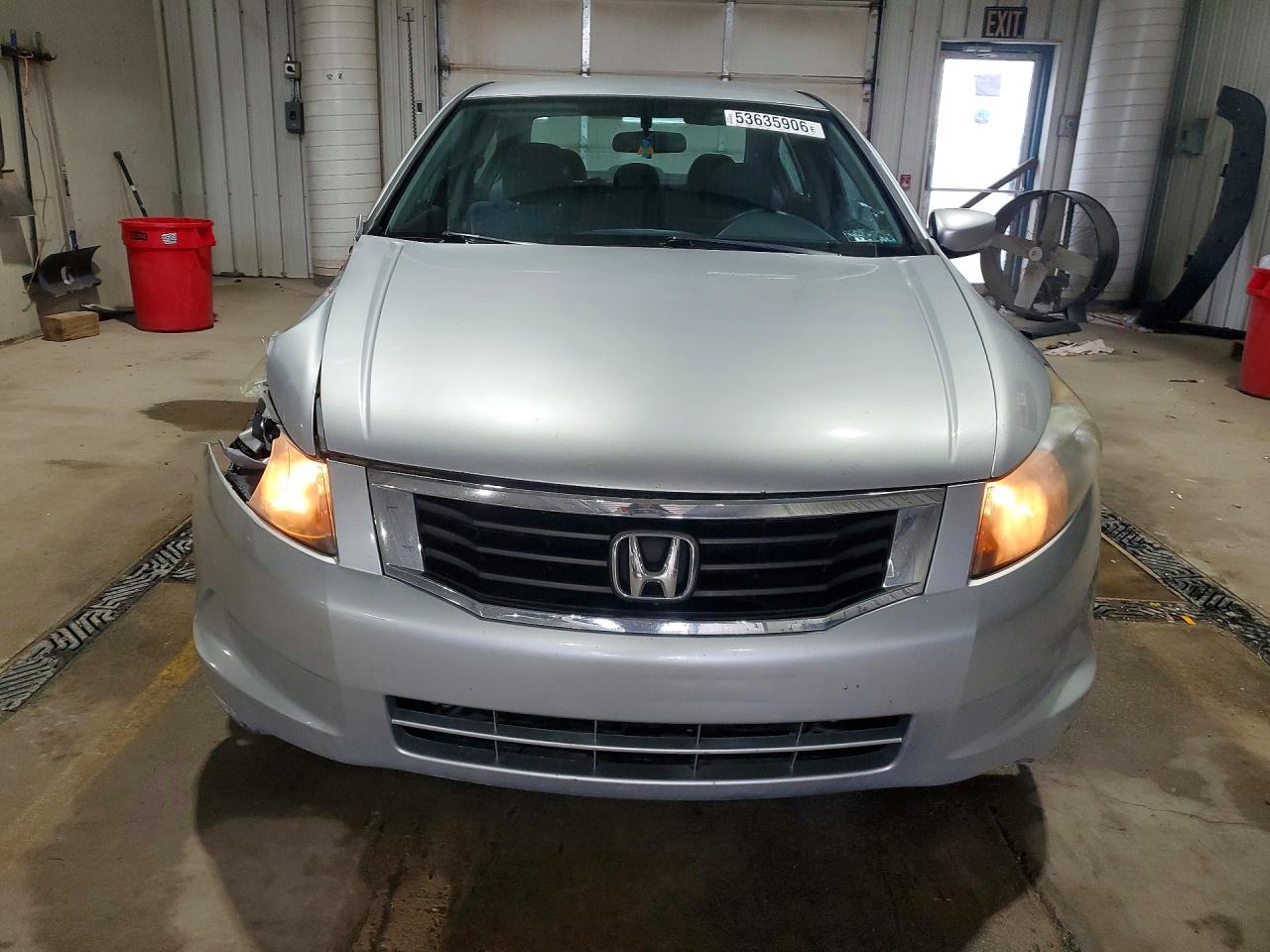 2010 HONDA ACCORD LX photo 5