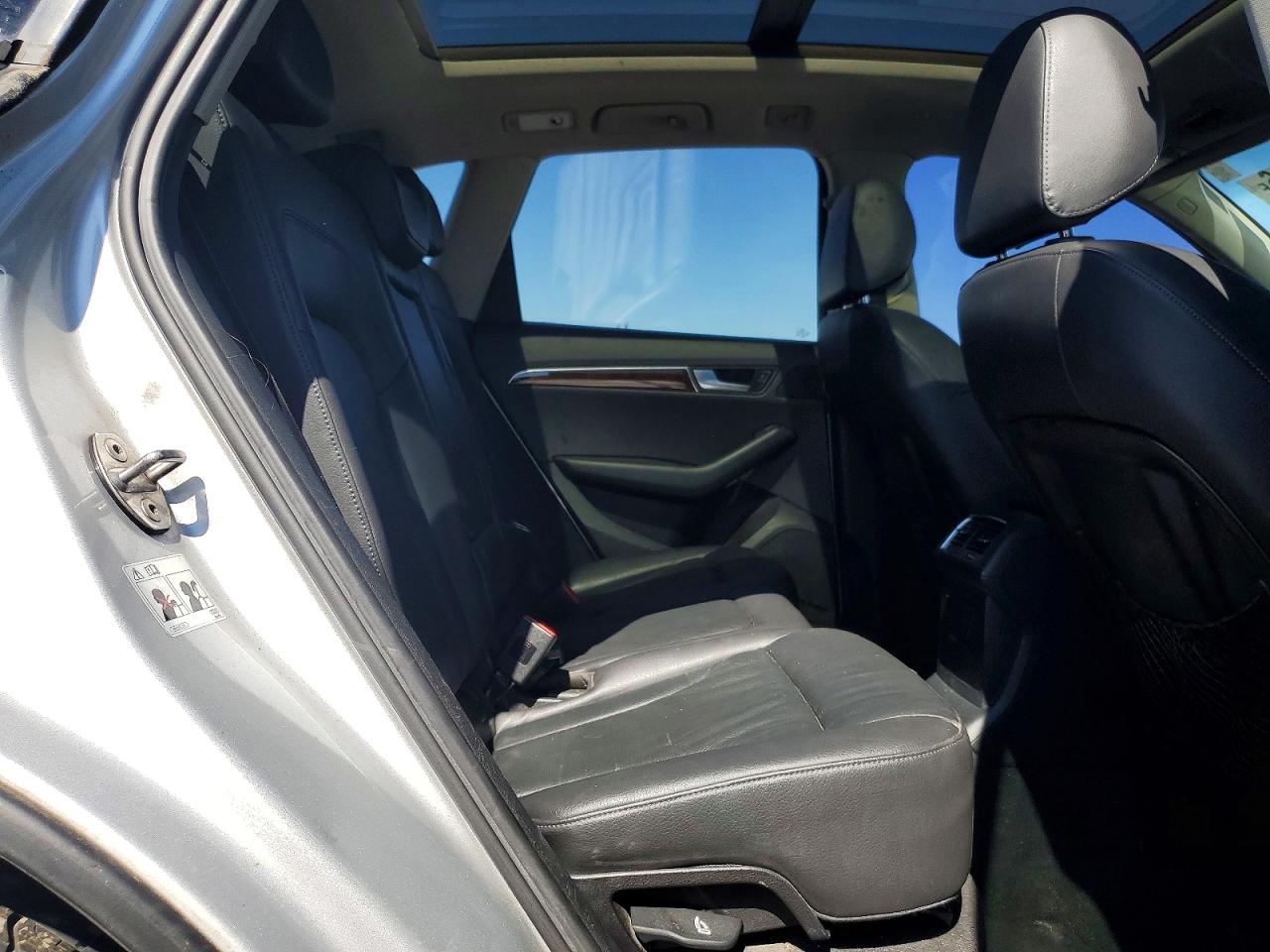 2011 AUDI Q5 PREMIUM photo 11