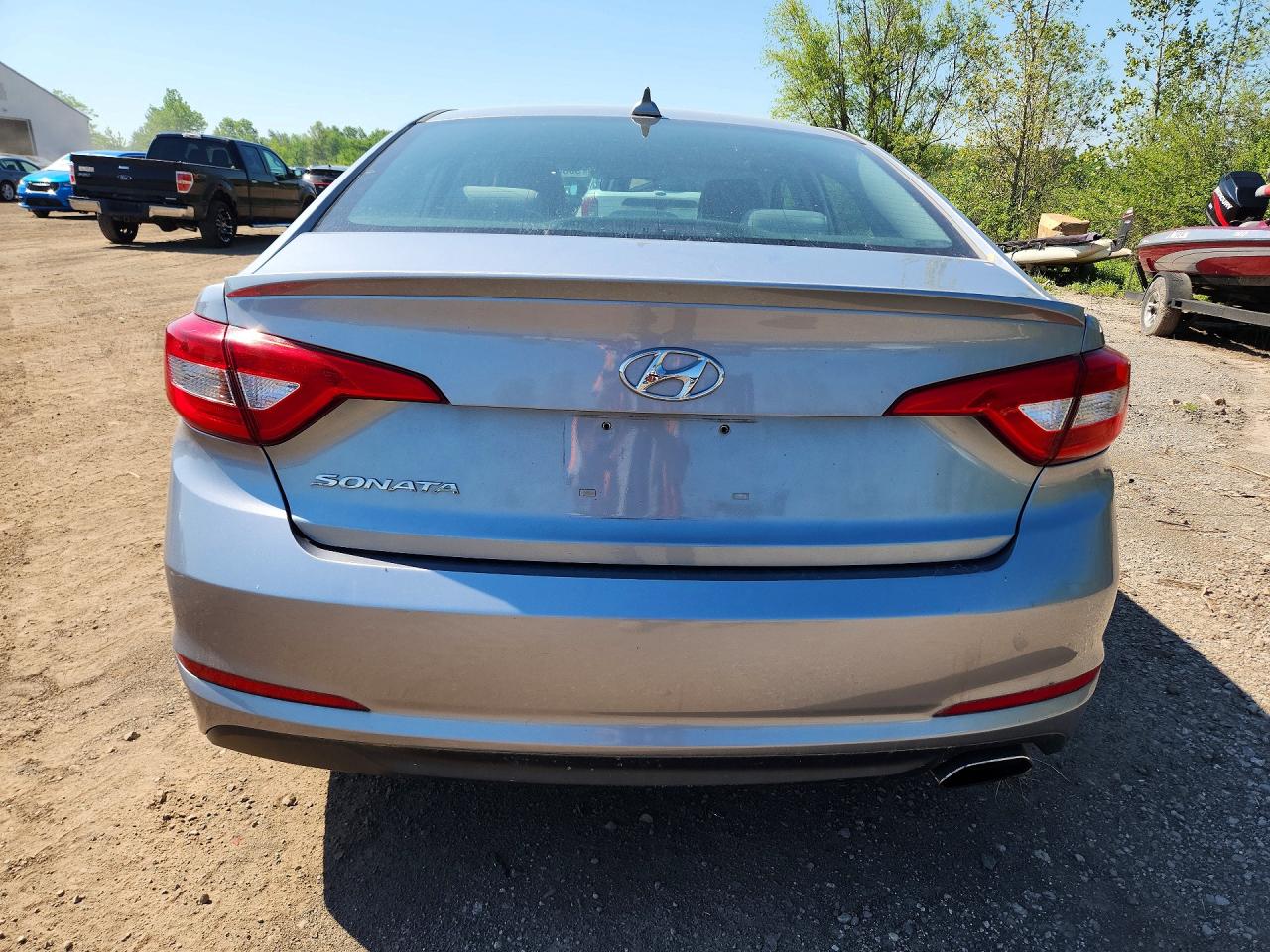 2017 HYUNDAI SONATA SE photo 16