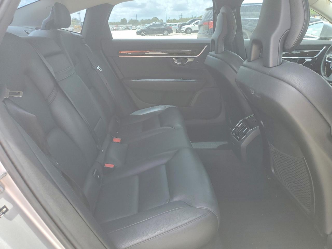 2018 VOLVO S90 T5 MOMENTUM photo 10