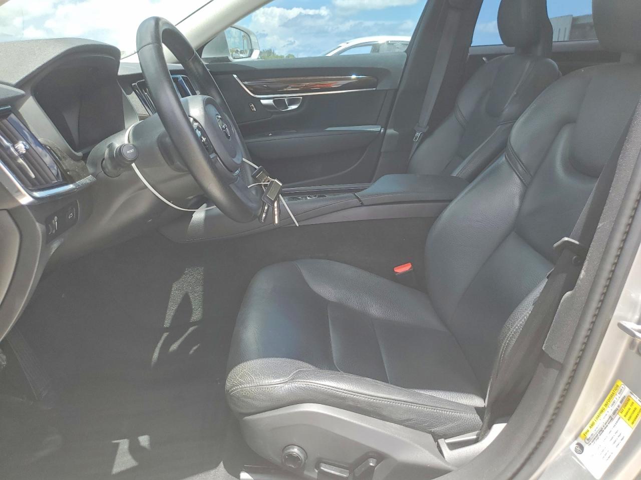 2018 VOLVO S90 T5 MOMENTUM photo 7