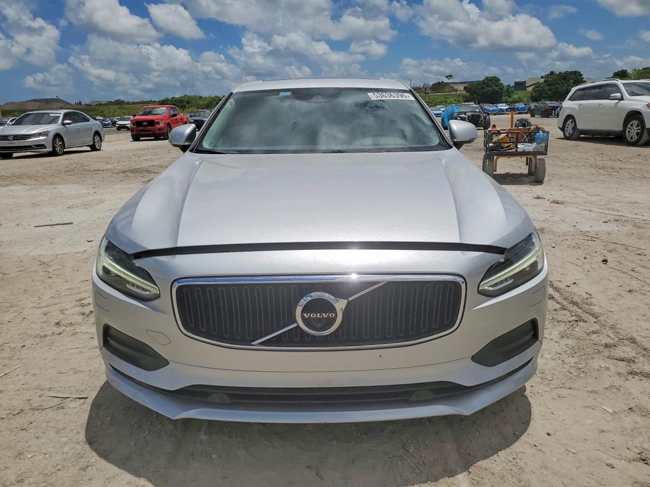 2018 VOLVO S90 T5 MOMENTUM photo 5