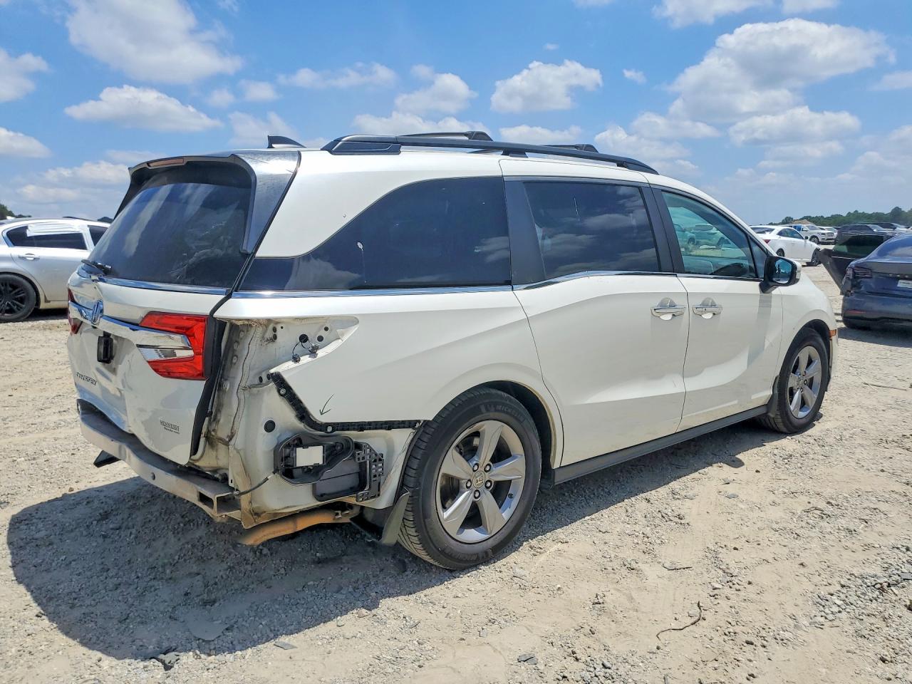 2019 HONDA ODYSSEY EXL photo 3