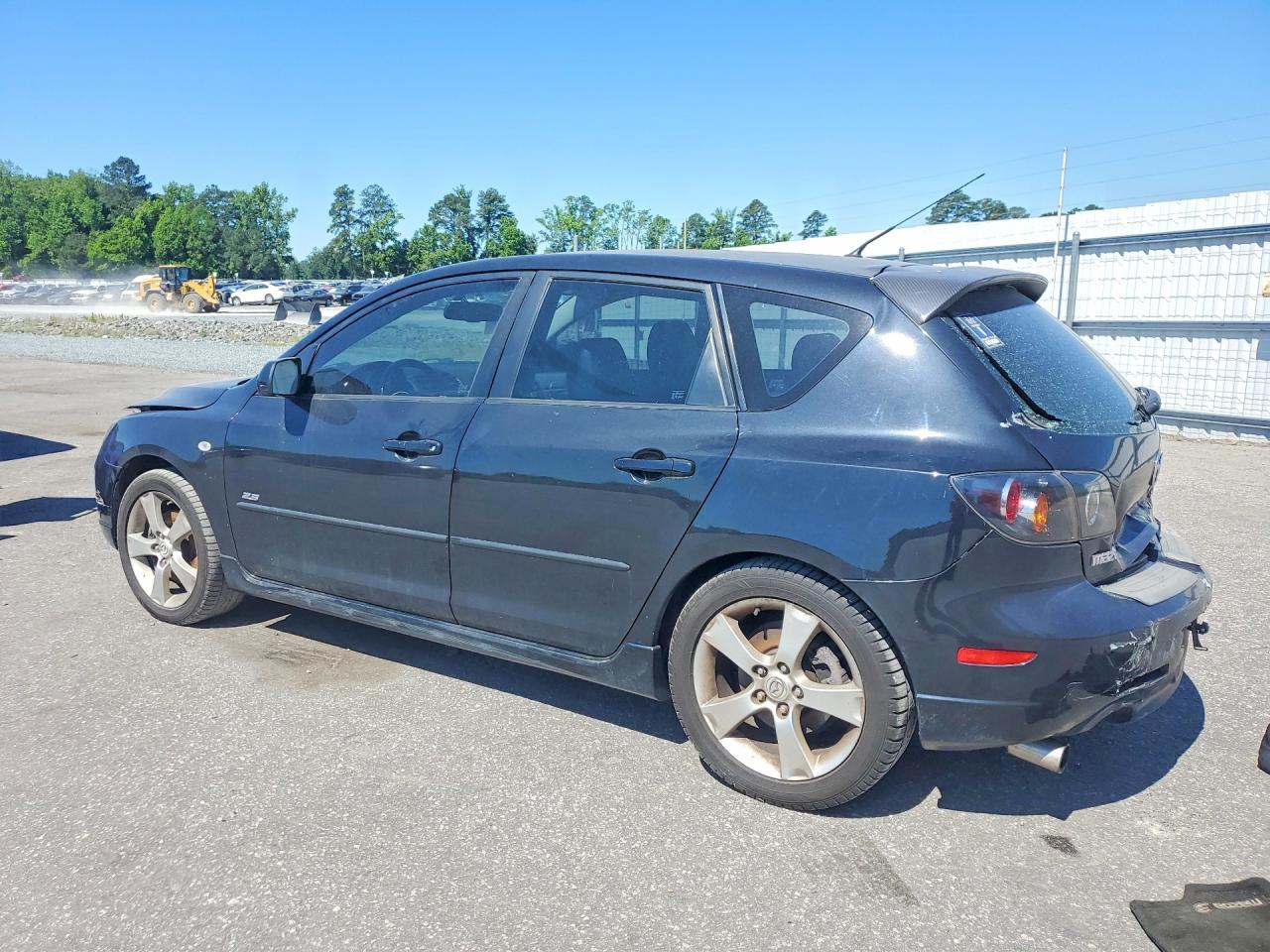 2005 MAZDA 3 HATCHBACK photo 4