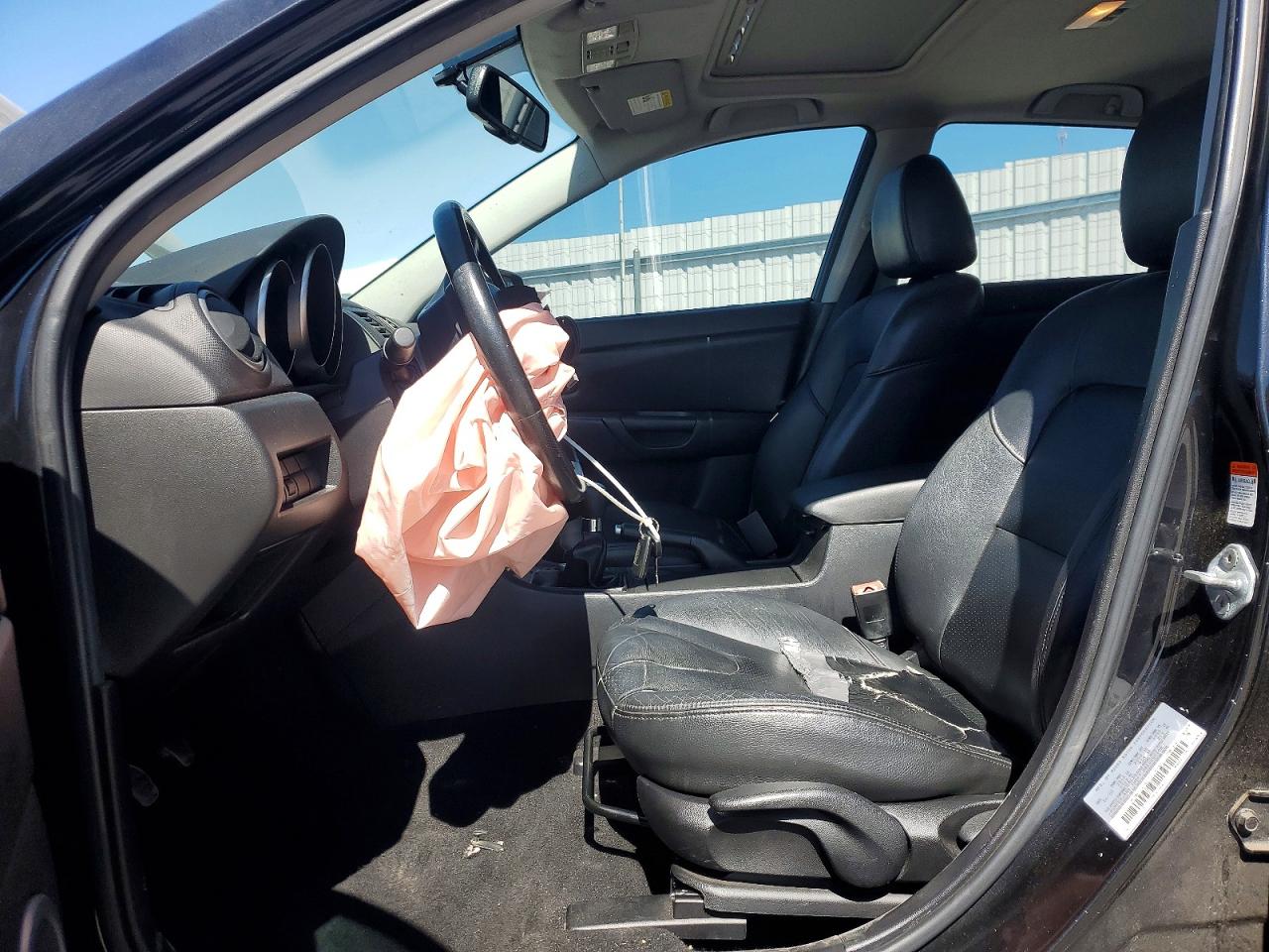 2005 MAZDA 3 HATCHBACK photo 19