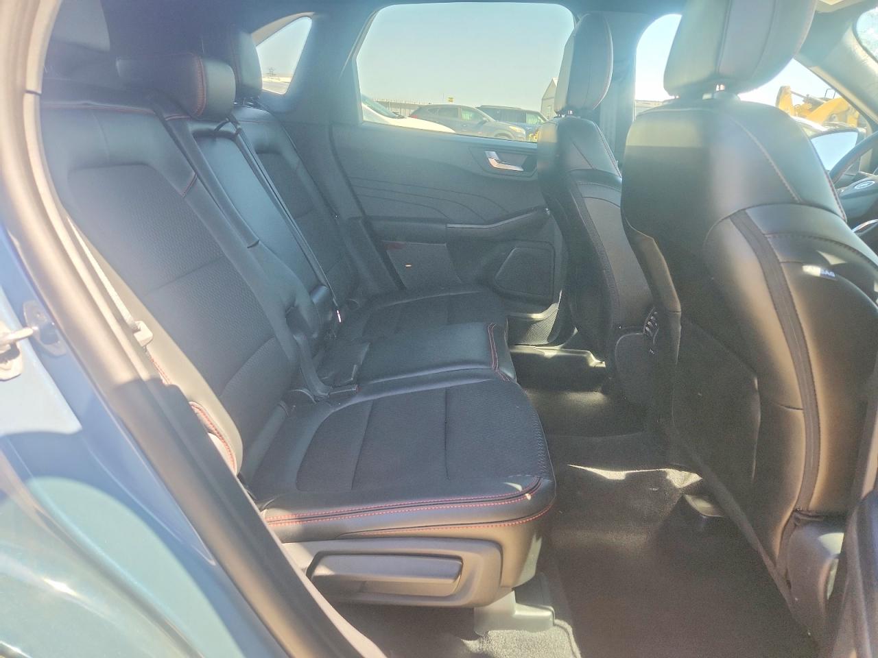 2025 FORD ESCAPE ST LINE photo 19