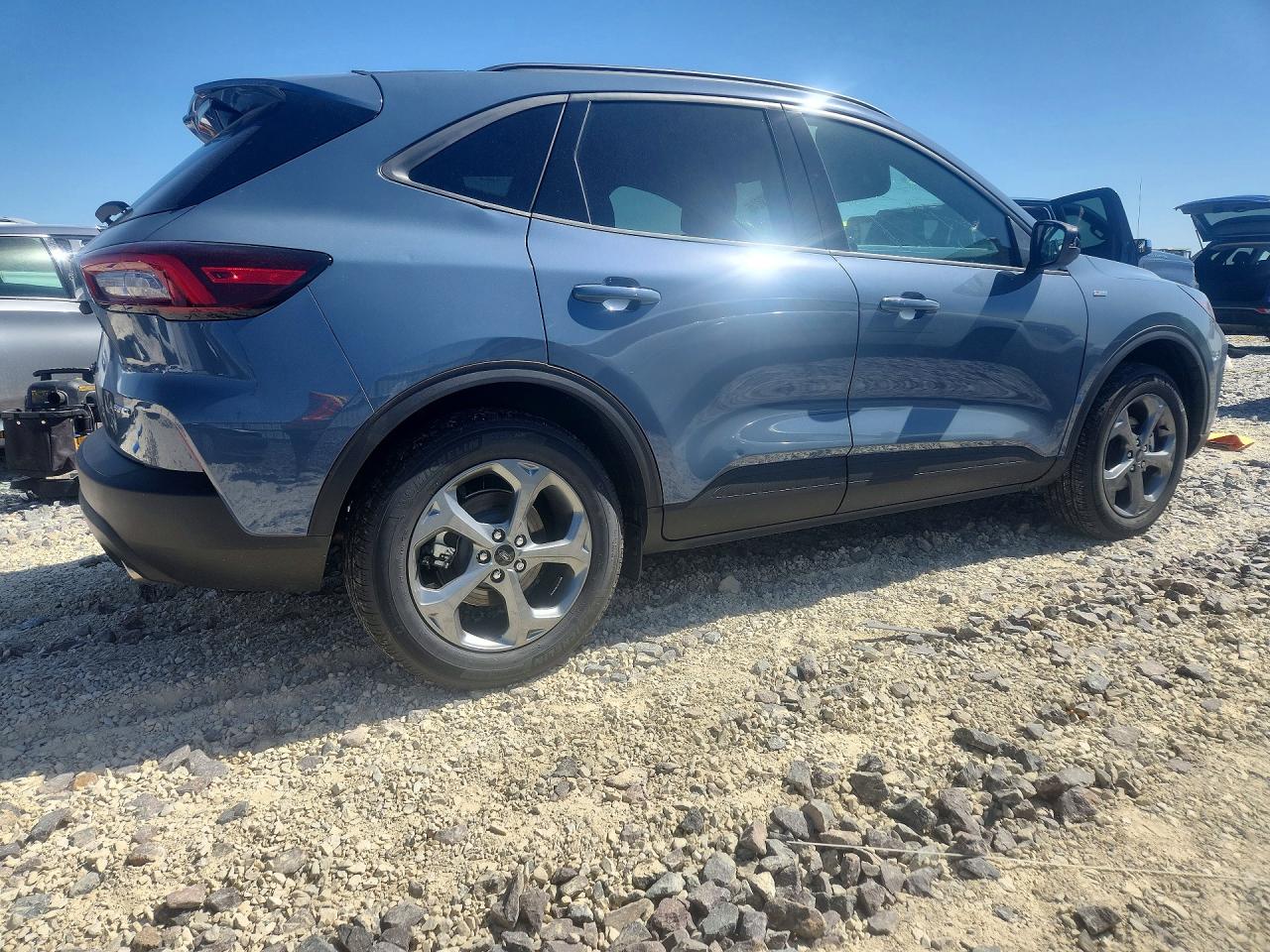 2025 FORD ESCAPE ST LINE photo 5