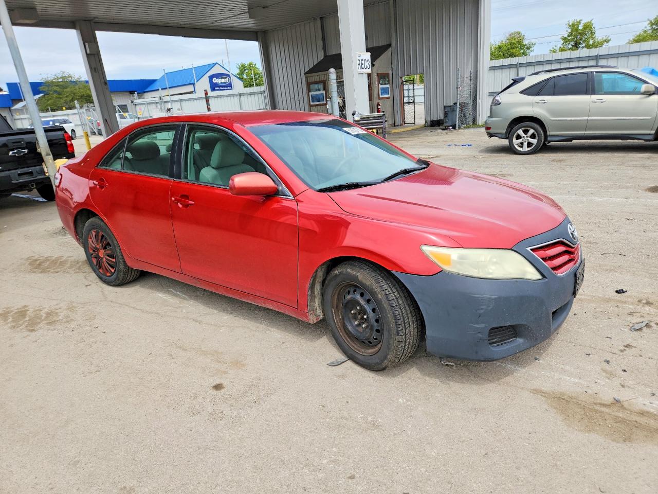 2011 TOYOTA CAMRY BASE photo 4