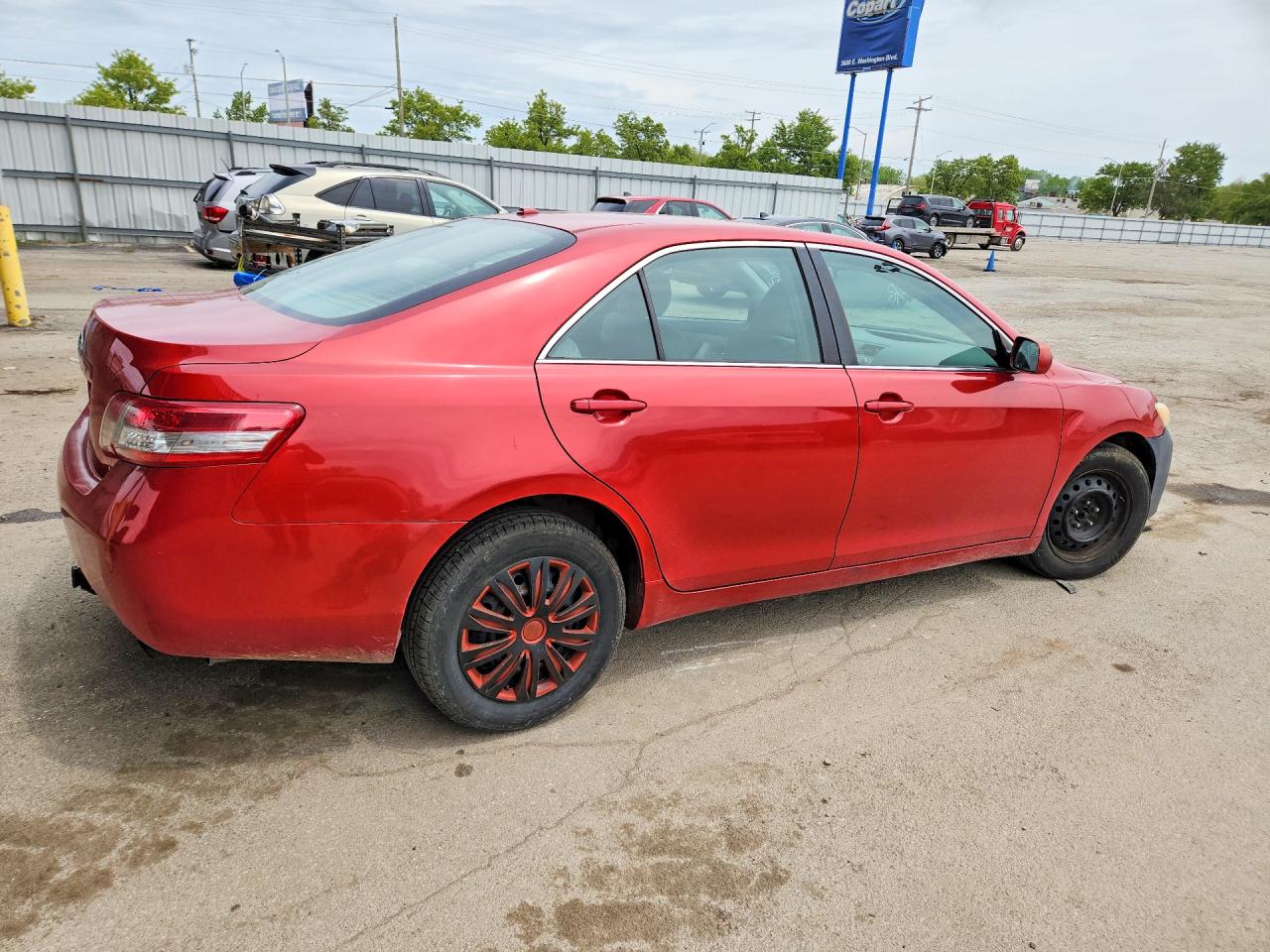 2011 TOYOTA CAMRY BASE photo 3