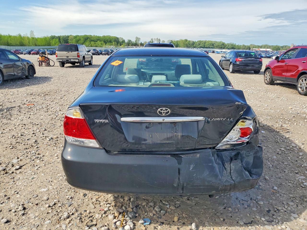 2006 TOYOTA CAMRY LE photo 11
