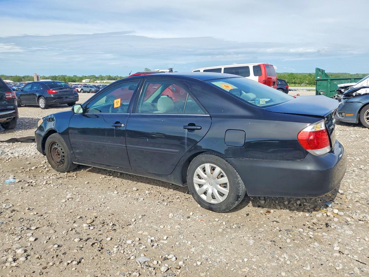 2006 TOYOTA CAMRY LE photo 3