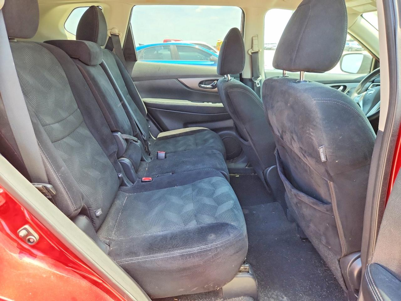 2016 NISSAN ROGUE SV photo 19
