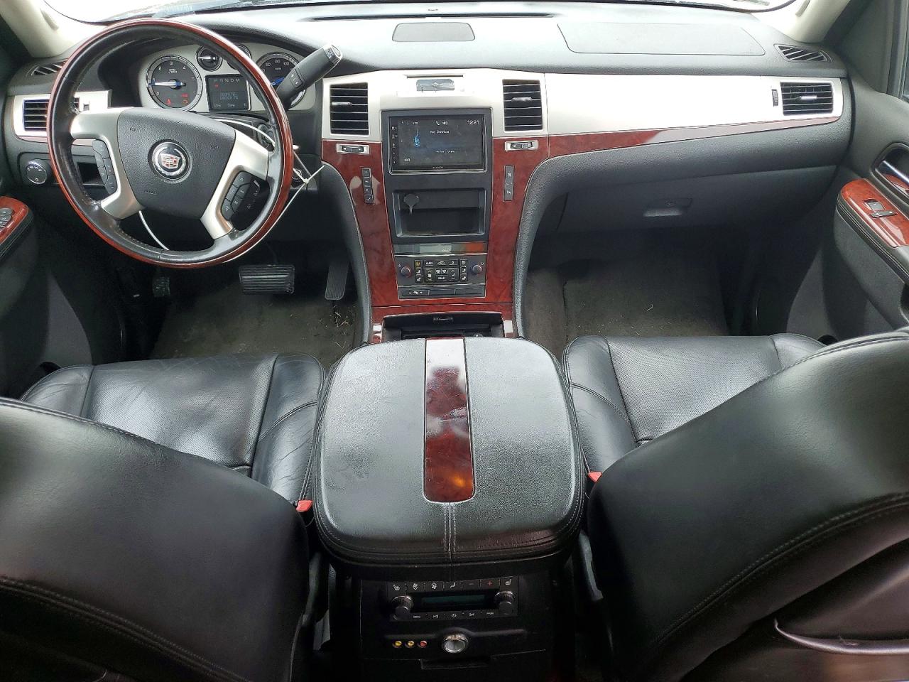 2010 CADILLAC ESCALADE LUXURY photo 15