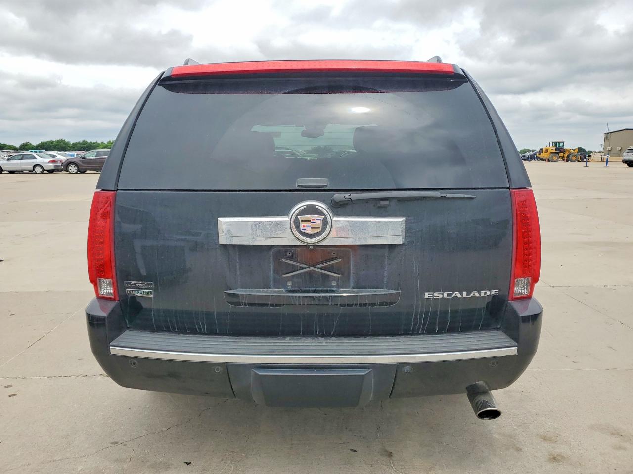 2010 CADILLAC ESCALADE LUXURY photo 11