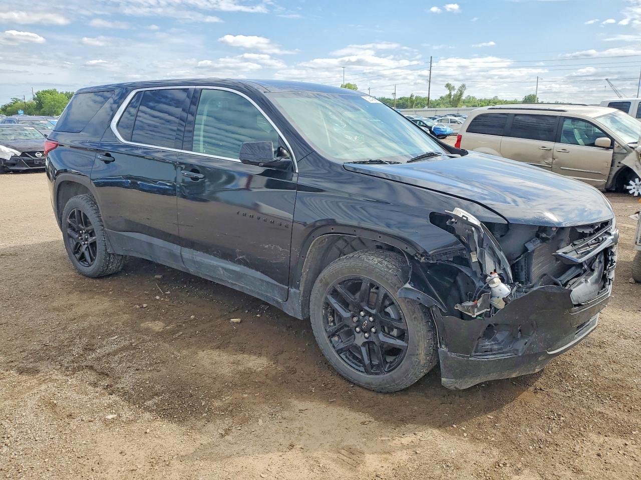 2019 CHEVROLET TRAVERSE LS photo 10