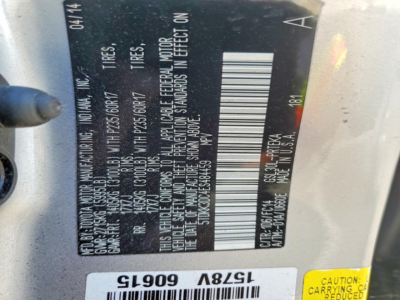 2014 TOYOTA SIENNA LE photo 25