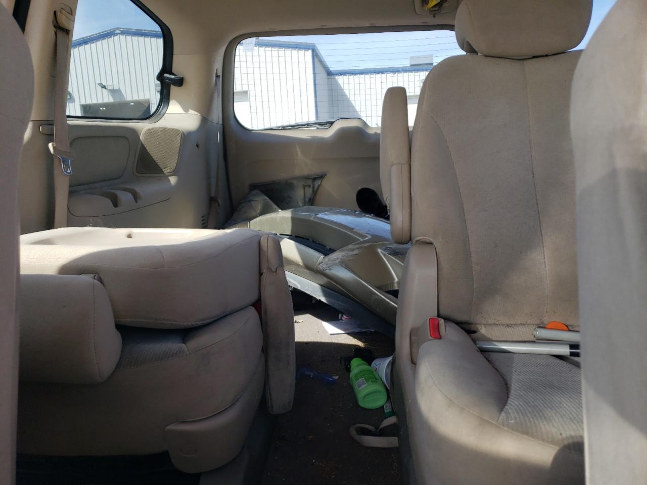 2009 KIA SEDONA LX photo 19