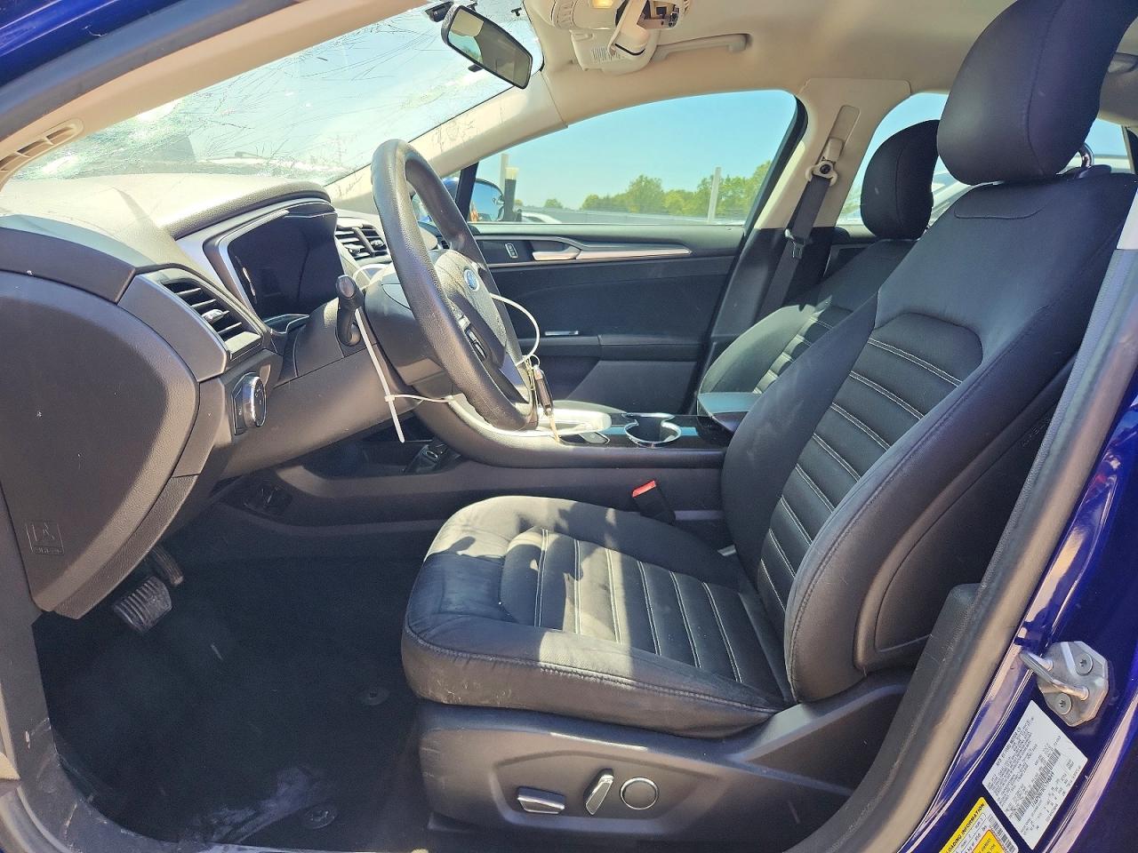 2014 FORD FUSION SE photo 13