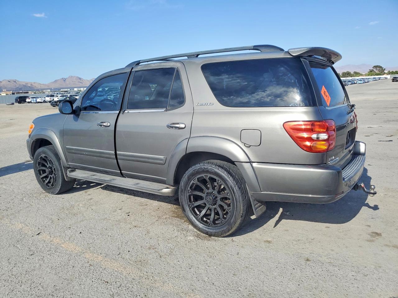 2004 TOYOTA SEQUOIA LIMITED photo 3