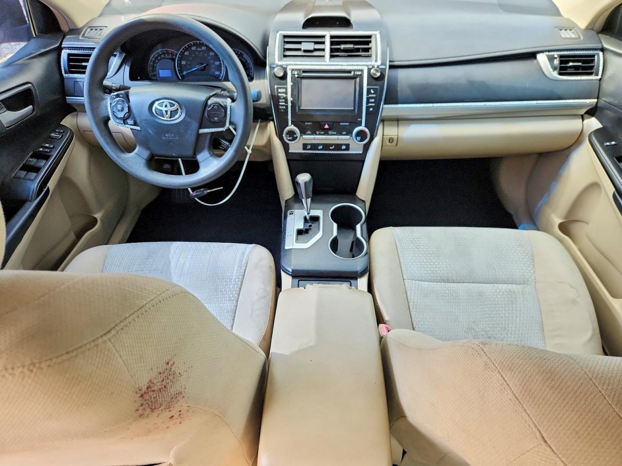 2012 TOYOTA CAMRY LE photo 22