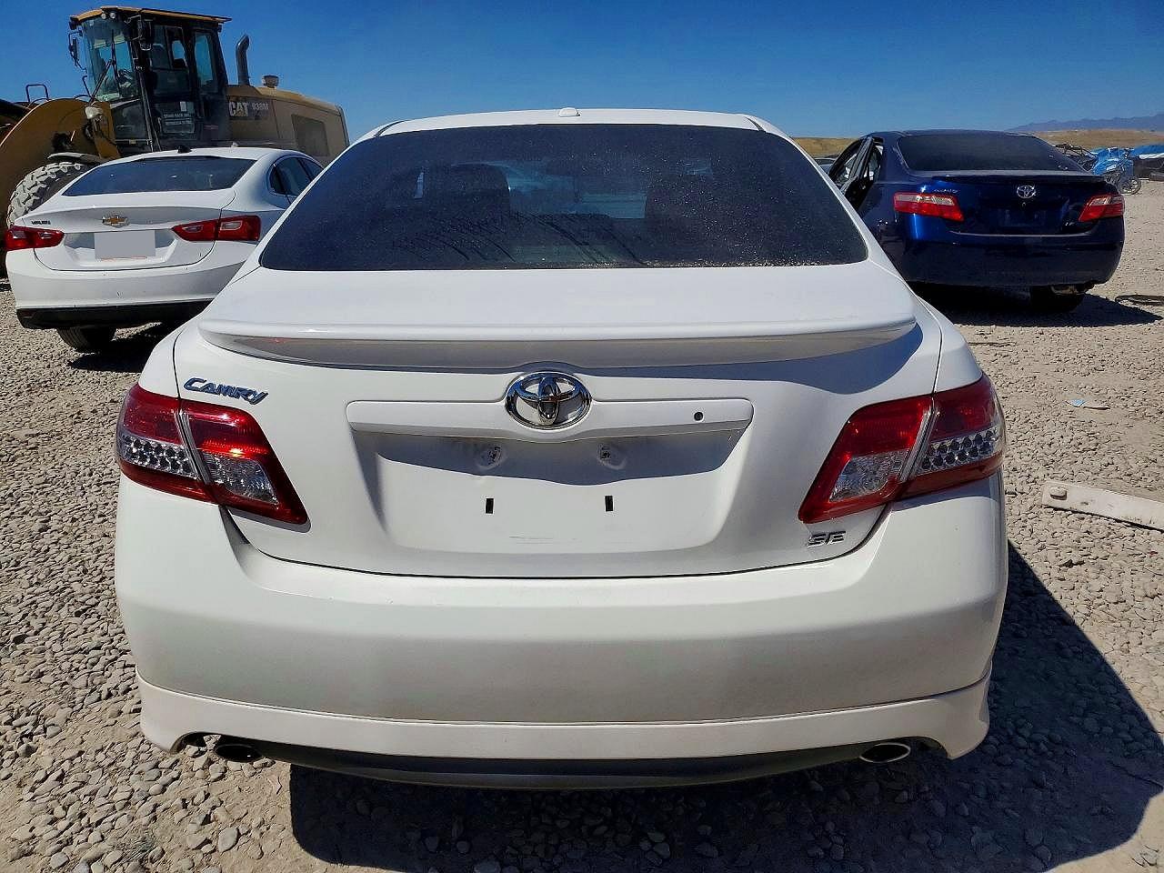 2010 TOYOTA CAMRY SE V6 photo 11