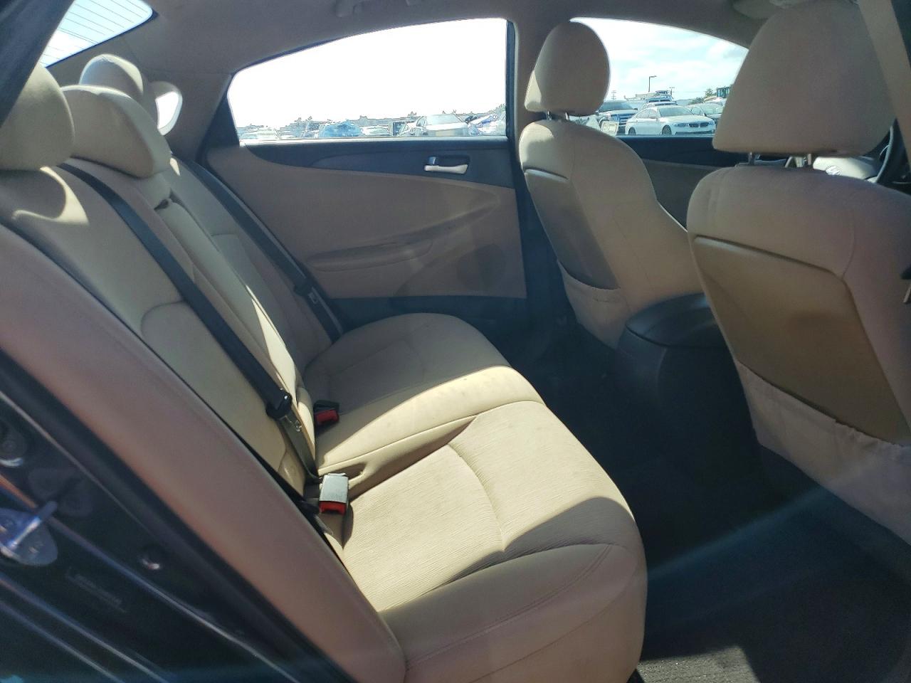 2013 HYUNDAI SONATA GLS photo 19