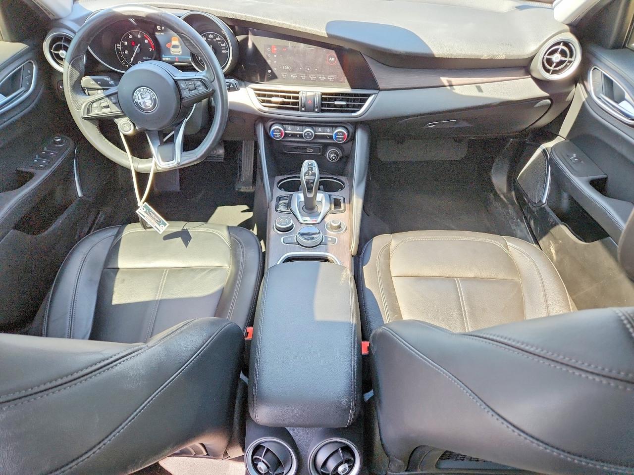 2021 ALFA ROMEO GIULIA TI photo 15
