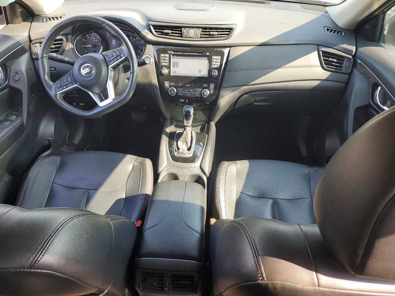 2017 NISSAN ROGUE SL photo 15