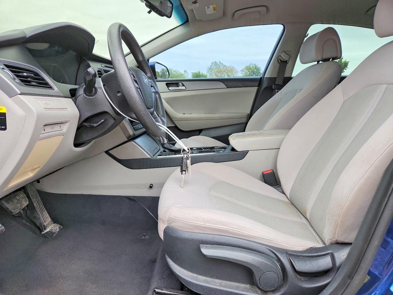 2016 HYUNDAI SONATA SE photo 19