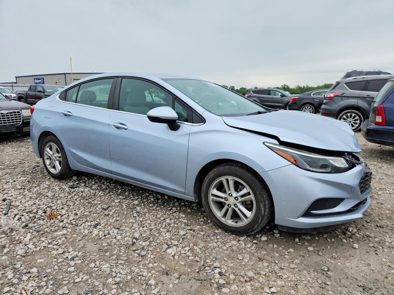 2017 CHEVROLET CRUZE LT photo 4
