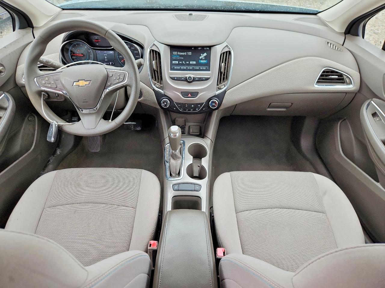 2017 CHEVROLET CRUZE LT photo 8