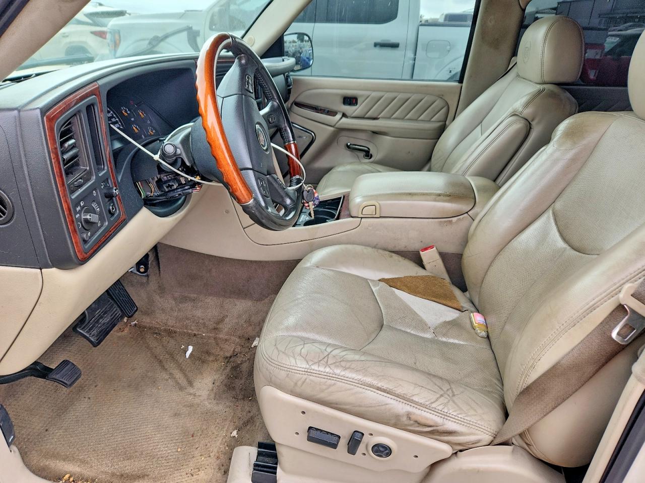 2004 CADILLAC ESCALADE ESV photo 13