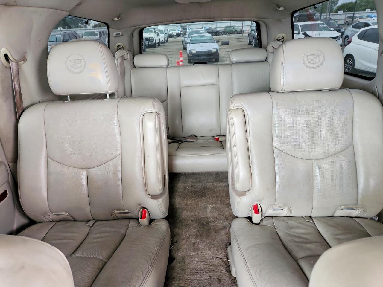 2004 CADILLAC ESCALADE ESV photo 19