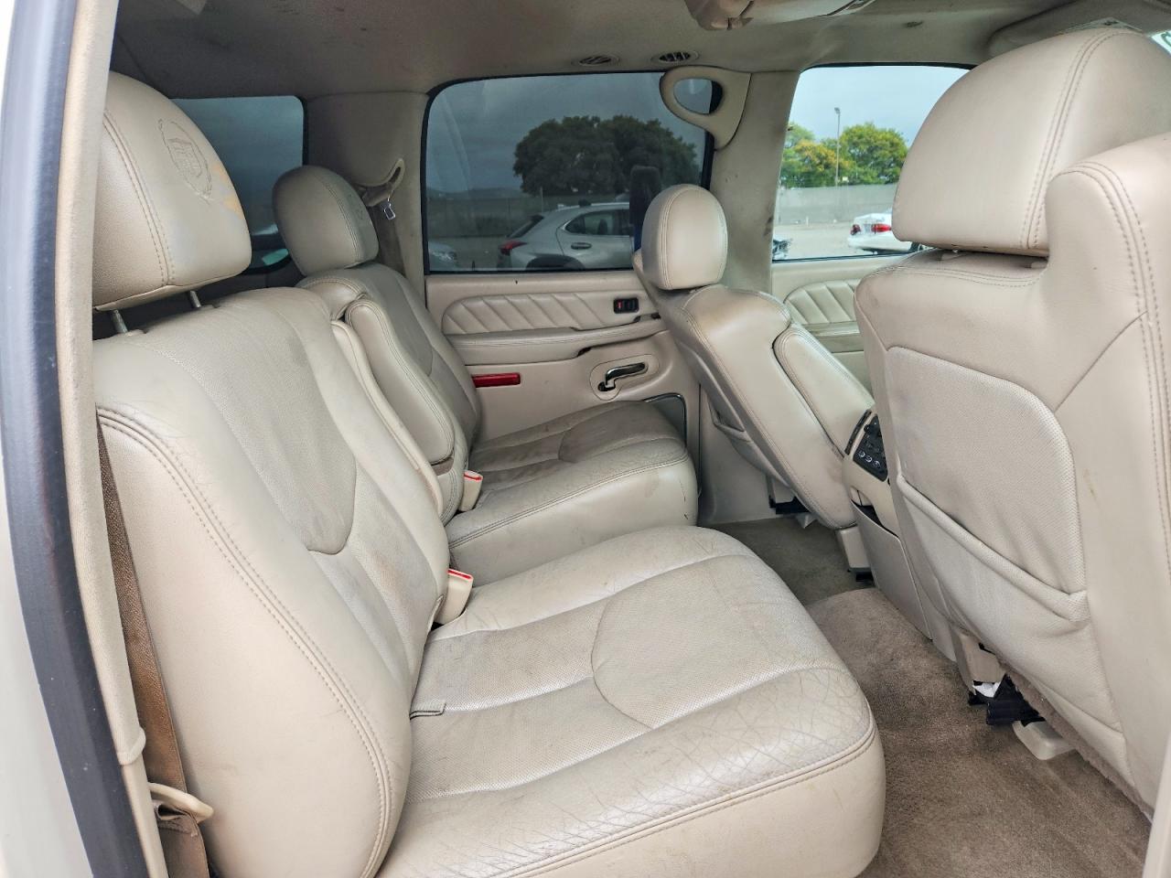 2004 CADILLAC ESCALADE ESV photo 21
