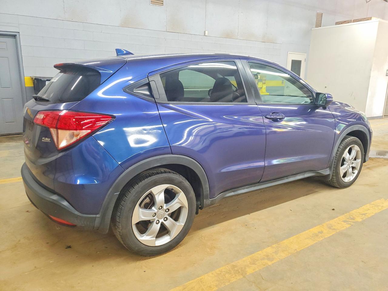 2016 HONDA HR-V EX photo 3