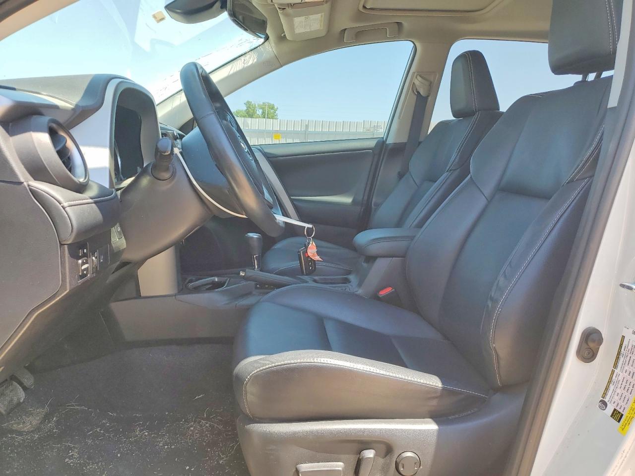 2016 TOYOTA RAV4 LIMITED photo 19