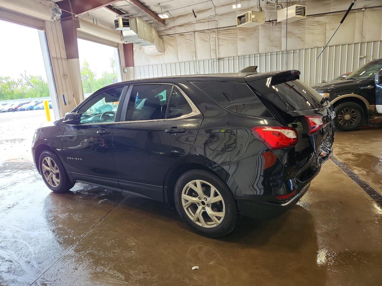 2021 CHEVROLET EQUINOX LT photo 3