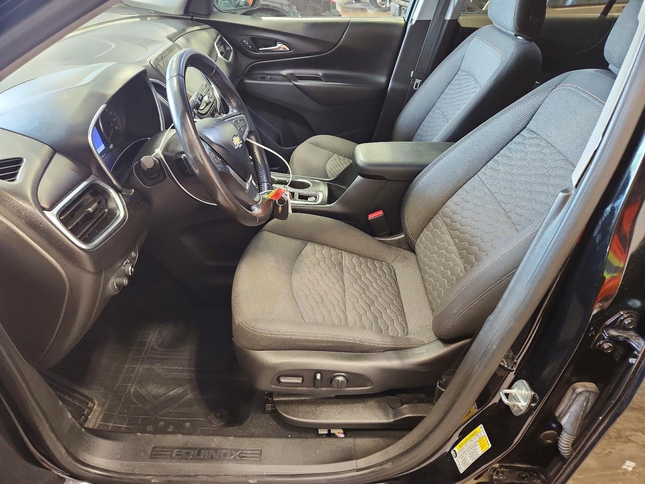 2021 CHEVROLET EQUINOX LT photo 13