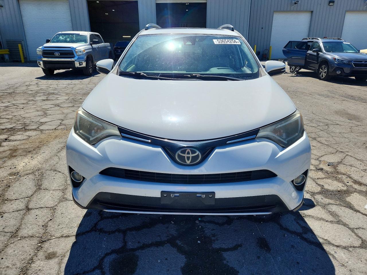 2017 TOYOTA RAV4 XLE photo 13