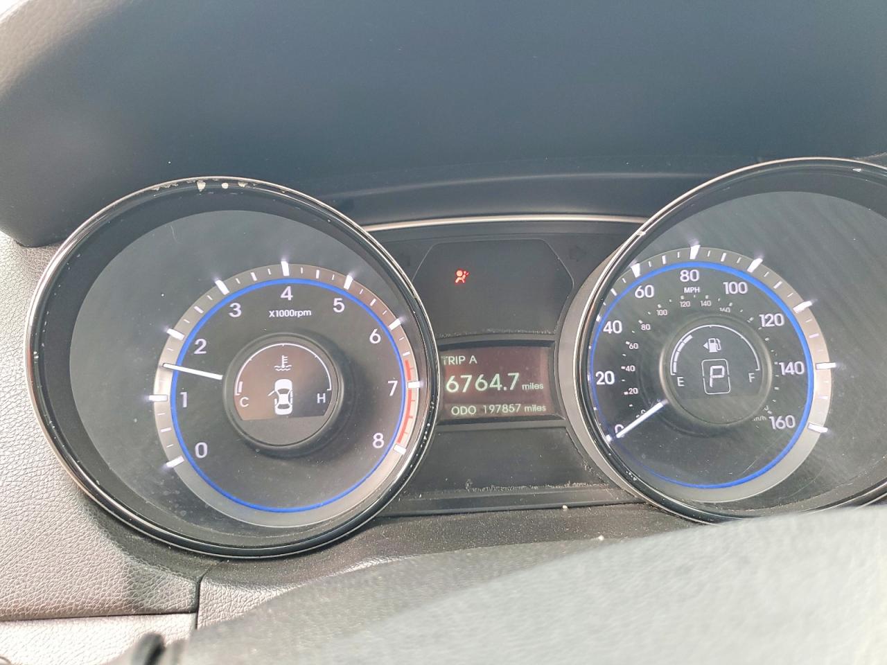 2014 HYUNDAI SONATA GLS photo 25