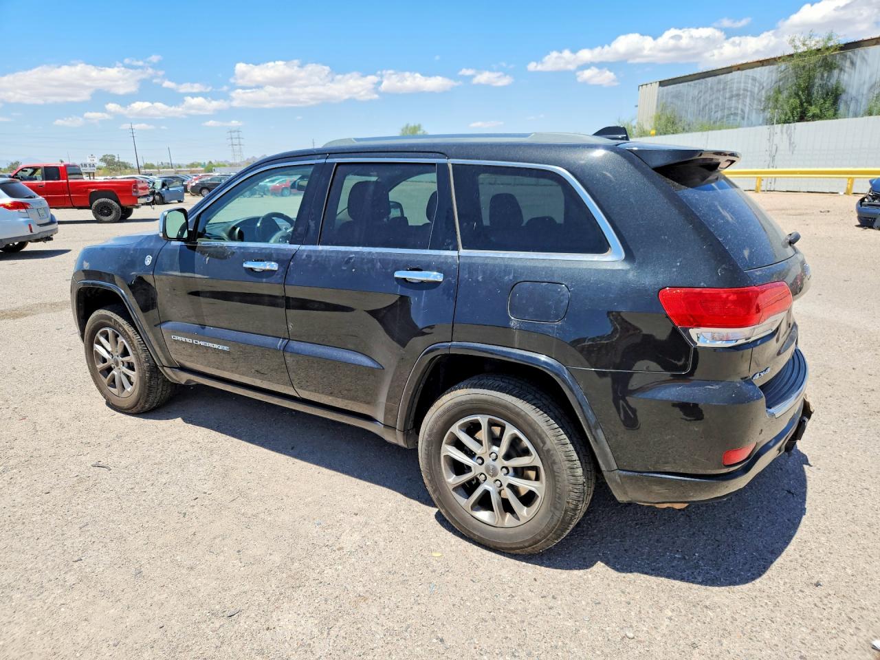2015 JEEP GRAND CHEROKEE OVERLAND photo 2